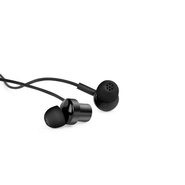Mi-Dual-Driver-Earphones-3.jpg